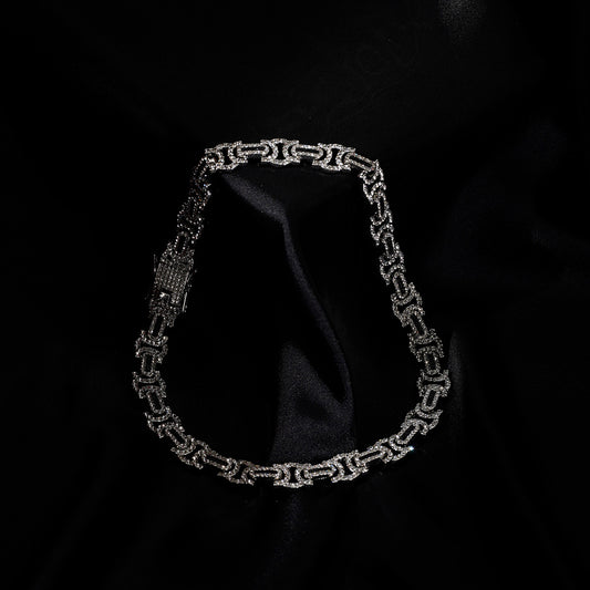 Linked Up Chain